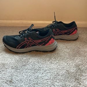 Women’s size 8.5 ASICS